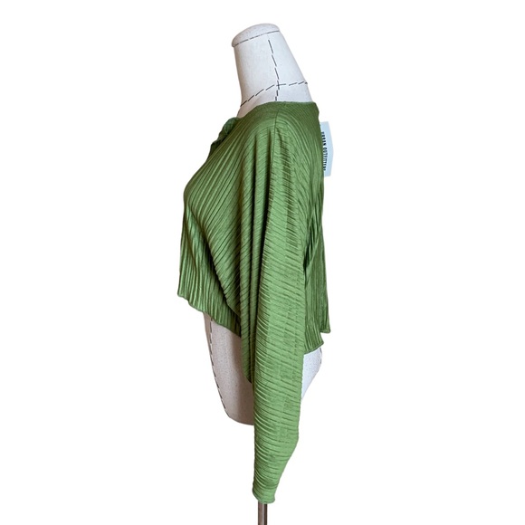 NWT UO Urban Outfitters Pleated Lime Green Cropped Flowy Boxy Top Blouse M - Picture 5 of 6